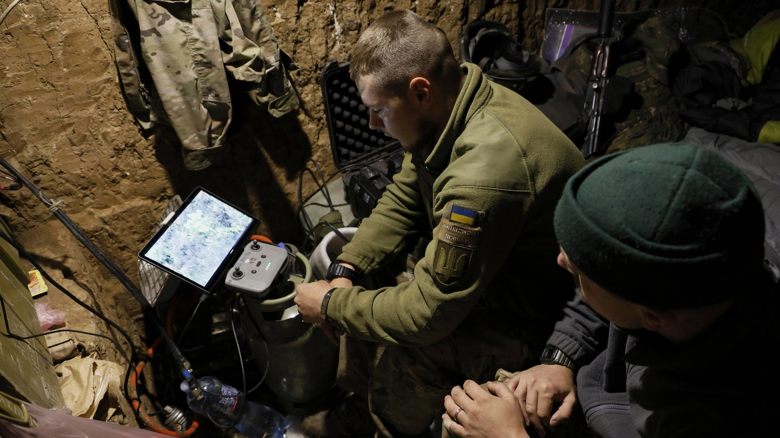 Militari ucraini nel Donetsk (Ansa)