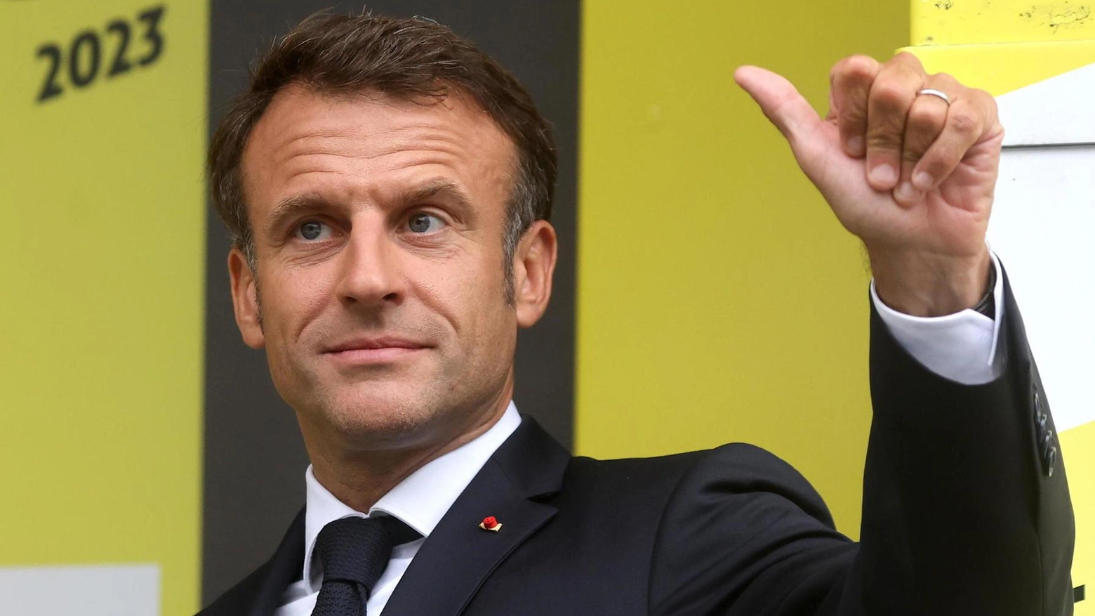 Rivolta delle banlieue,  Macron vede la luce  "L’ordine è ristabilito"