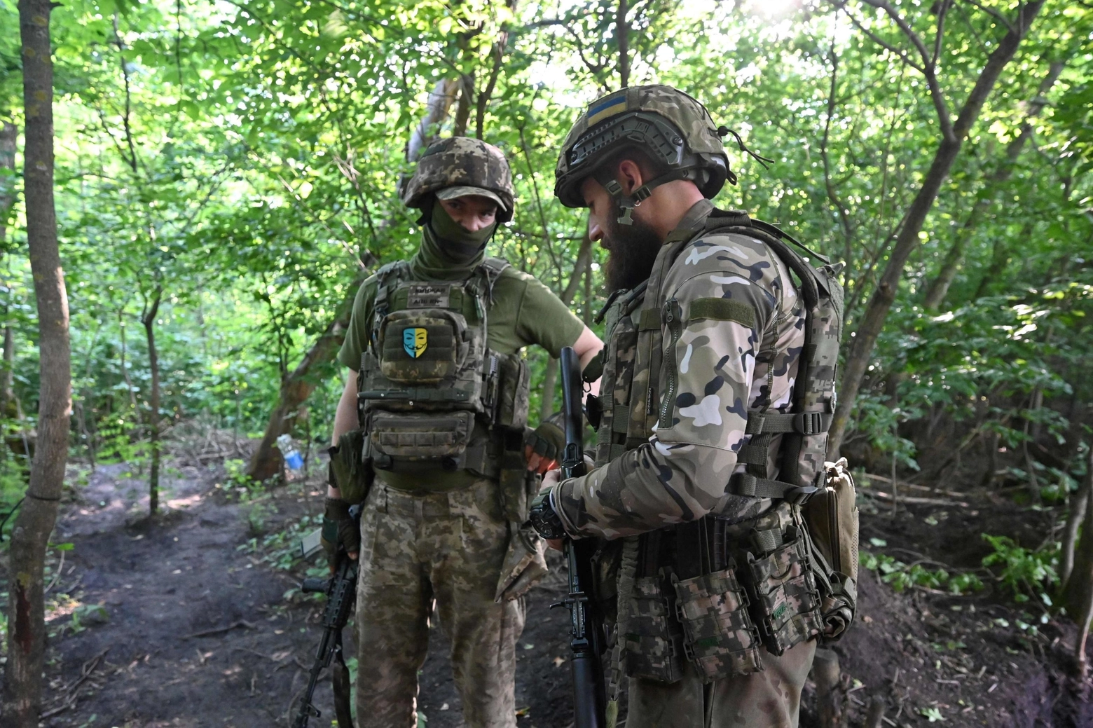Soldati della guardia nazionale ucraina a Kharkiv