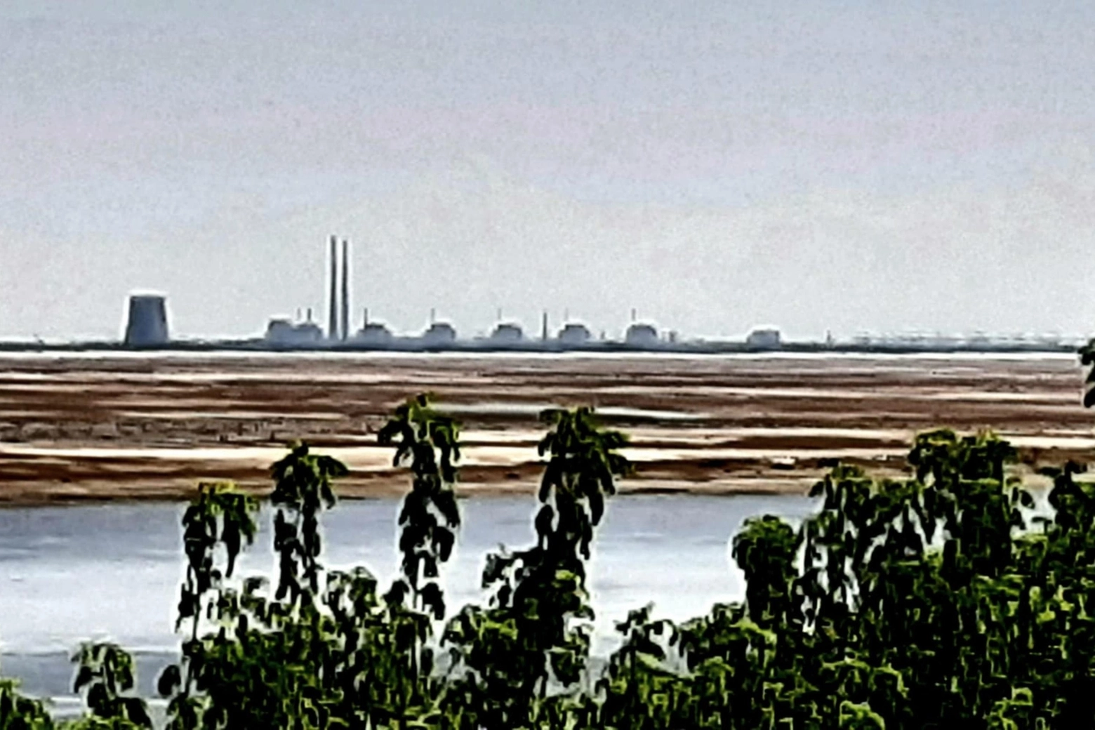 Vista sulla centrale nucleare di Zaporizhzhia